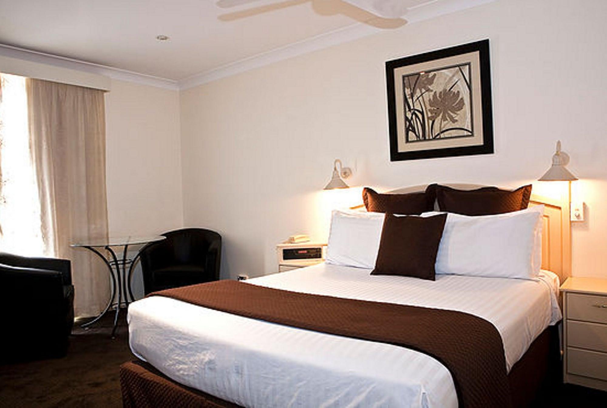 Central Caleula Motor Lodge Ориндж Екстериор снимка