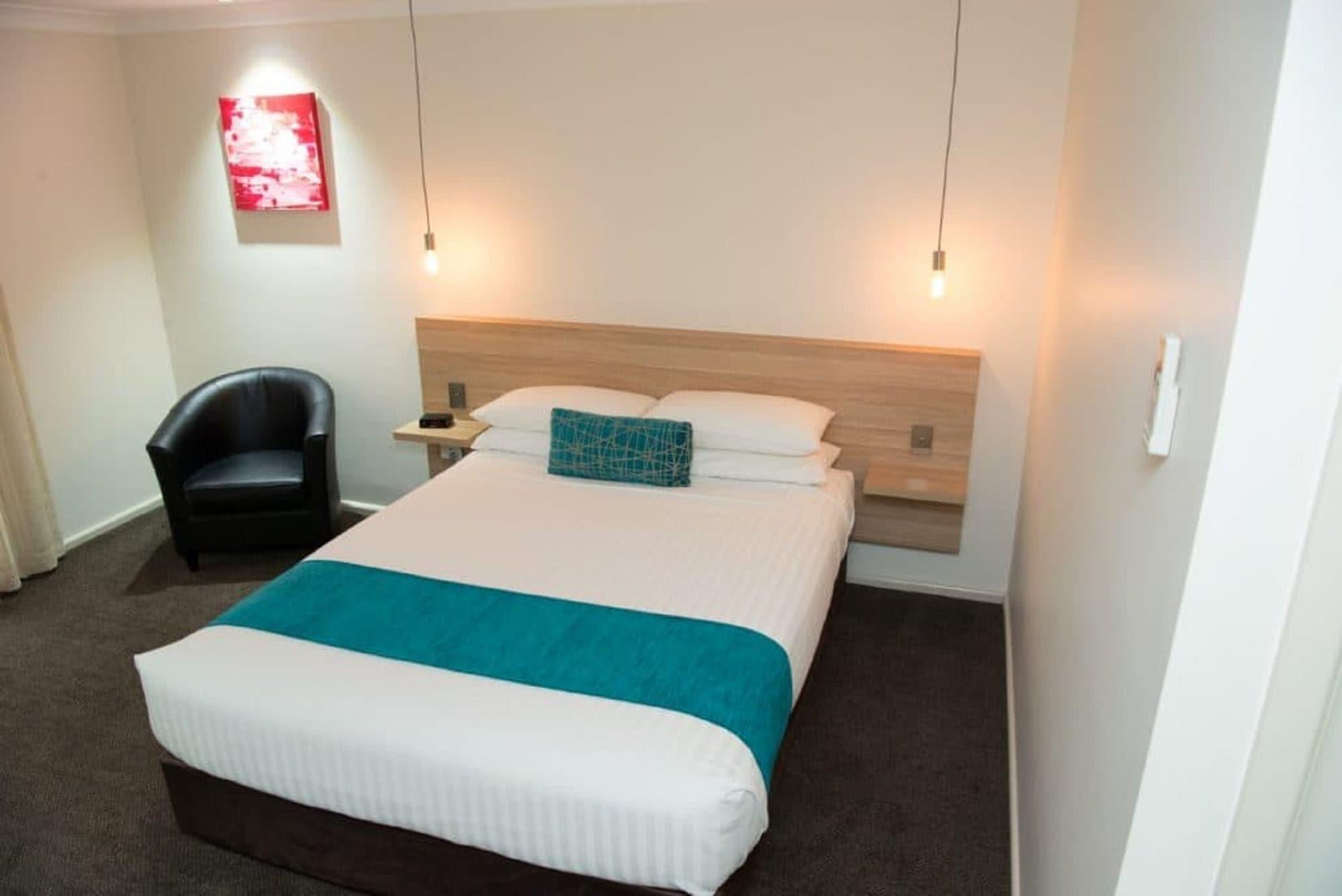 Central Caleula Motor Lodge Ориндж Екстериор снимка