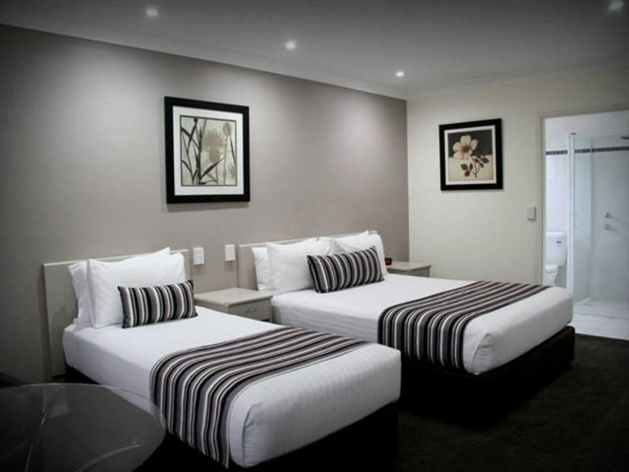 Central Caleula Motor Lodge Ориндж Екстериор снимка