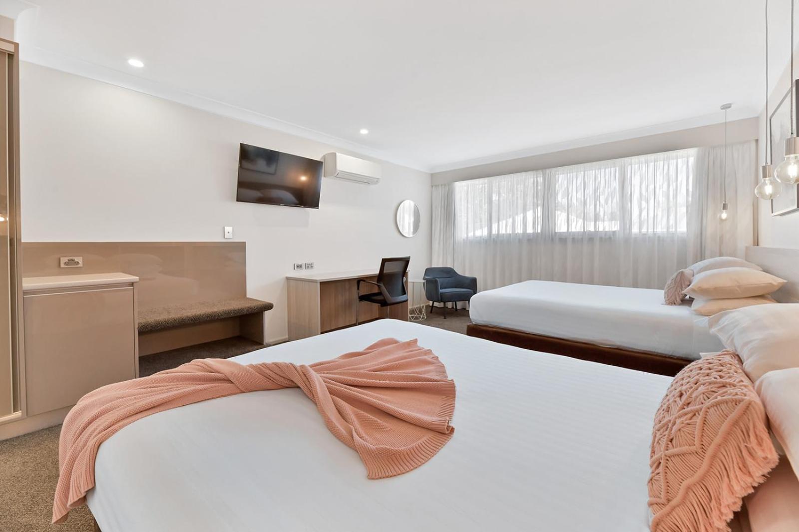 Central Caleula Motor Lodge Ориндж Екстериор снимка