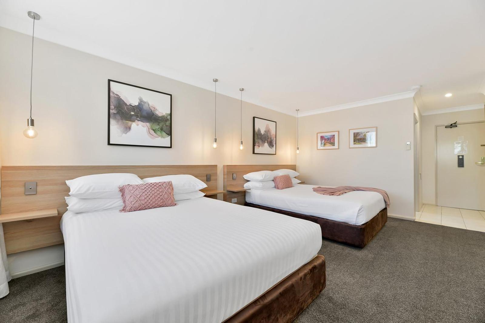 Central Caleula Motor Lodge Ориндж Екстериор снимка